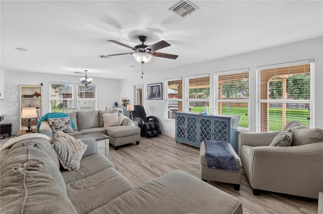 1802 AMOS Ct, Corpus Christi, TX 78418