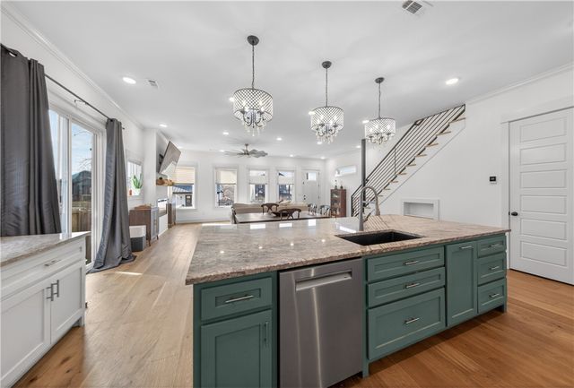 1054 Main Street, Bentonville, AR 72712