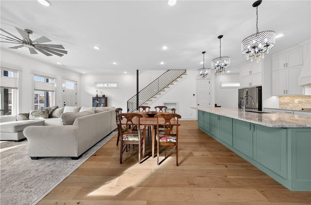 1054 Main Street, Bentonville, AR 72712