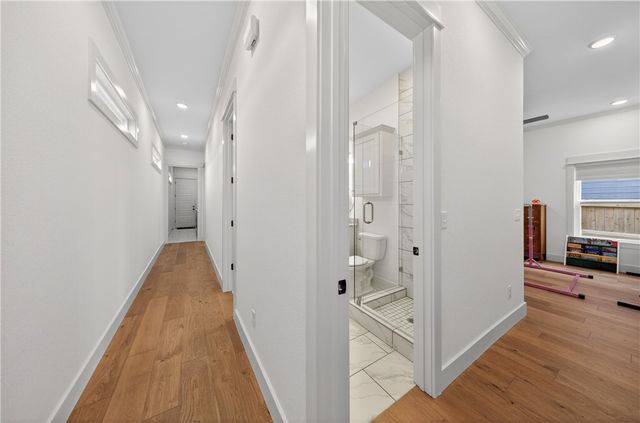 1054 Main Street, Bentonville, AR 72712