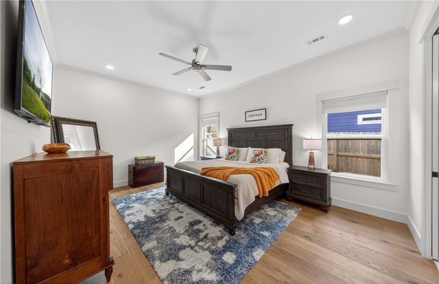 1054 Main Street, Bentonville, AR 72712