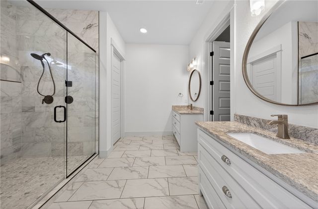 1054 Main Street, Bentonville, AR 72712