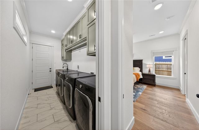 1054 Main Street, Bentonville, AR 72712