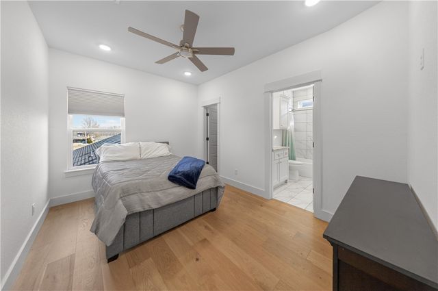 1054 Main Street, Bentonville, AR 72712