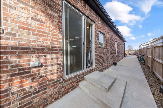 1054 Main Street, Bentonville, AR 72712