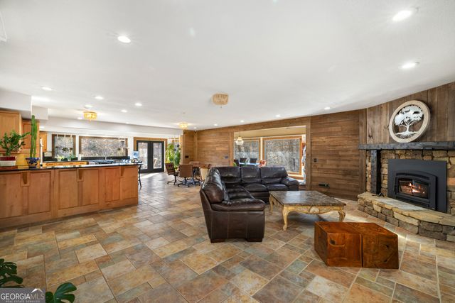 3800 Cutcane Road, Mineral Bluff, GA 30559