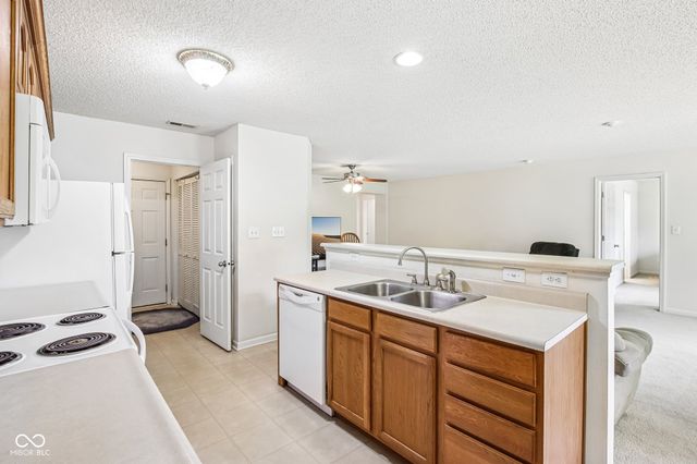 5826 Cabot Drive, Indianapolis, IN 46221