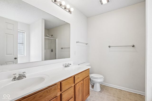 5826 Cabot Drive, Indianapolis, IN 46221
