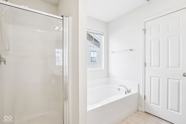 5826 Cabot Drive, Indianapolis, IN 46221