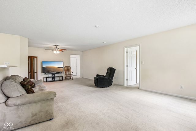 5826 Cabot Drive, Indianapolis, IN 46221