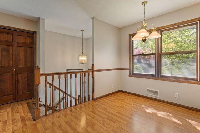 1559 Mccarthy Road, Eagan, MN 55121