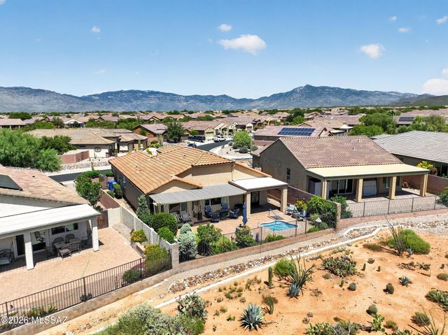 13936 E Huppenthal Boulevard, Vail, AZ 85641