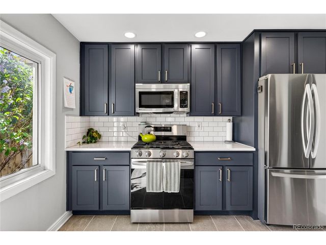 2720 S Logan St, Englewood, CO 80113