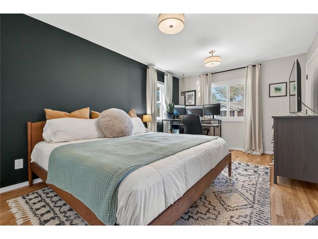 2720 S Logan St, Englewood, CO 80113