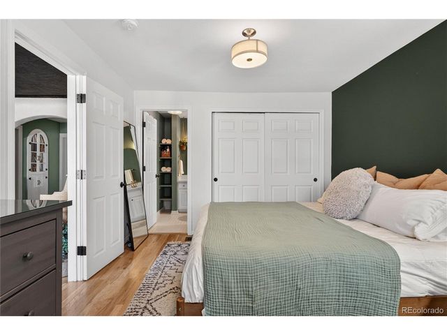 2720 S Logan St, Englewood, CO 80113