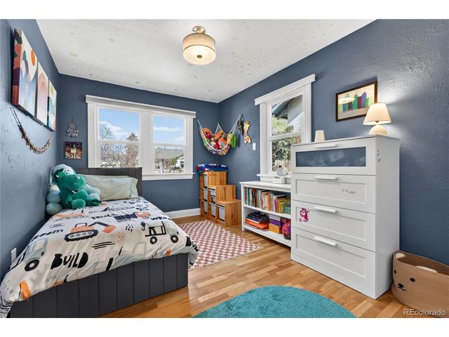 2720 S Logan St, Englewood, CO 80113