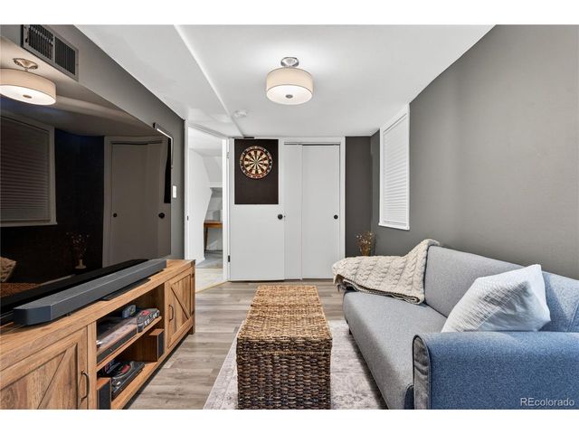 2720 S Logan St, Englewood, CO 80113