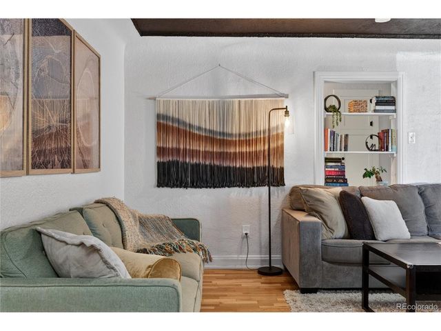 2720 S Logan St, Englewood, CO 80113