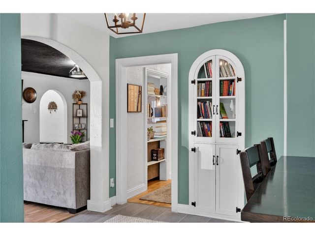 2720 S Logan St, Englewood, CO 80113