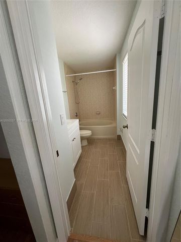 4455 SW 160th Ave 201, Miramar, FL 33027