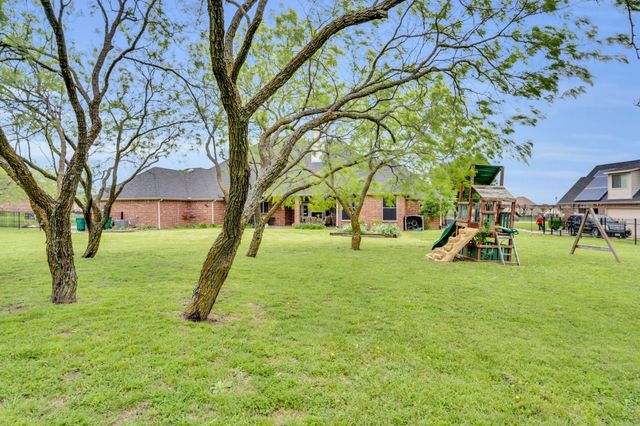2515 Mustang Court, Cedar Hill, TX 75104