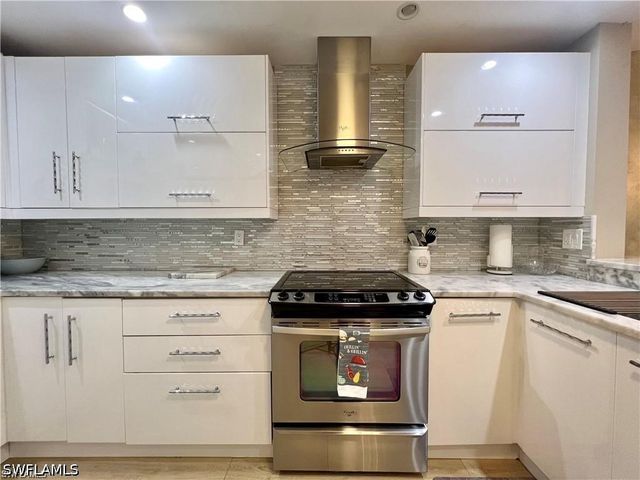 1120 Sarah Jean CIR B205, Naples, FL 34110