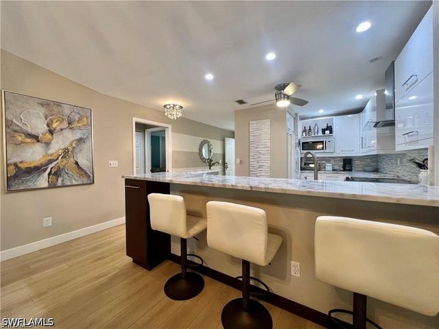 1120 Sarah Jean CIR B205, Naples, FL 34110