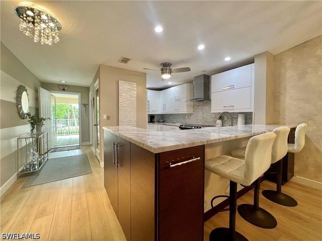 1120 Sarah Jean CIR B205, Naples, FL 34110