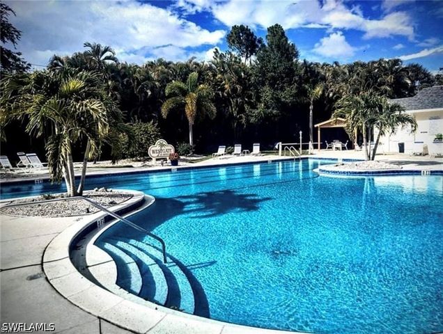1120 Sarah Jean CIR B205, Naples, FL 34110