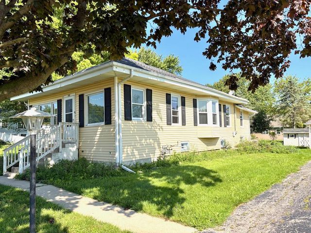 164 Dewey AVENUE, Fontana, WI 53125