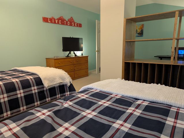 3996 Route 30, Jamaica, VT 05343