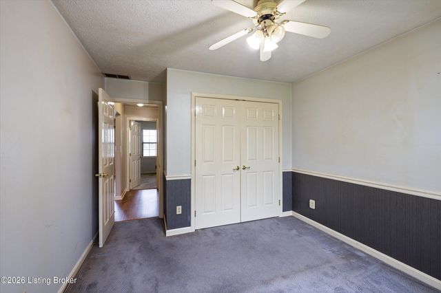 317 Centerview Dr, Shepherdsville, KY 40165