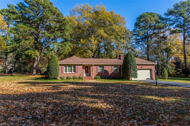 17 Walnut GRV, Newport News, VA 23606