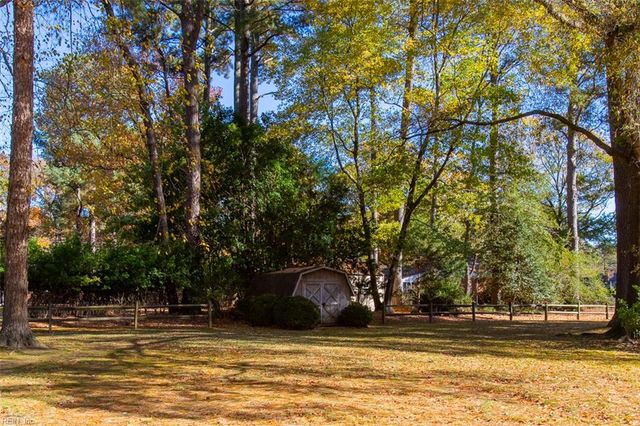 17 Walnut GRV, Newport News, VA 23606