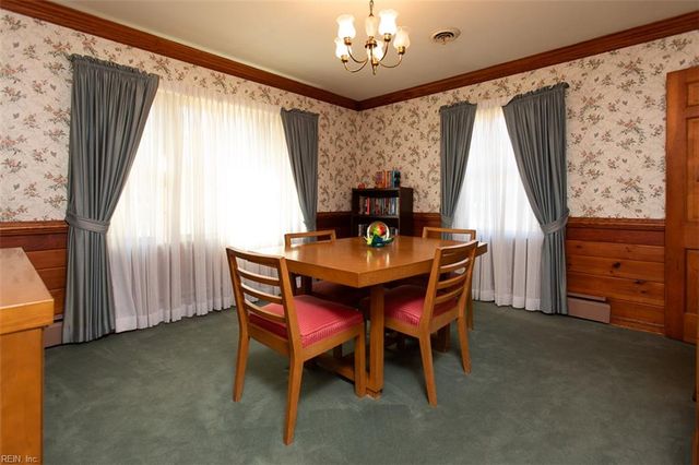 17 Walnut GRV, Newport News, VA 23606