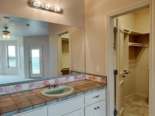 19615 Sportsman Road, Edmond, OK 73012