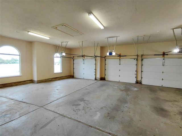 19615 Sportsman Road, Edmond, OK 73012