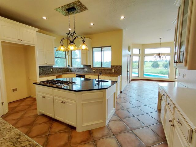 19615 Sportsman Road, Edmond, OK 73012