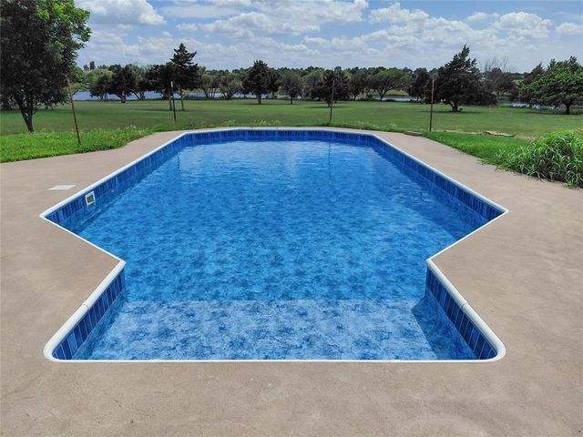 19615 Sportsman Road, Edmond, OK 73012