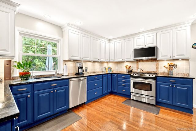140 Saxon Drive, Mamaroneck, NY 10543