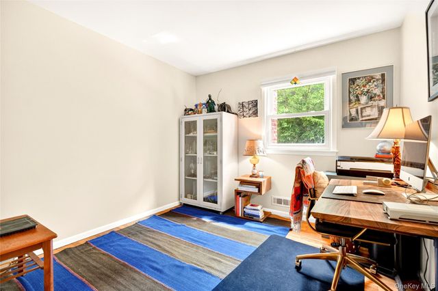 140 Saxon Drive, Mamaroneck, NY 10543