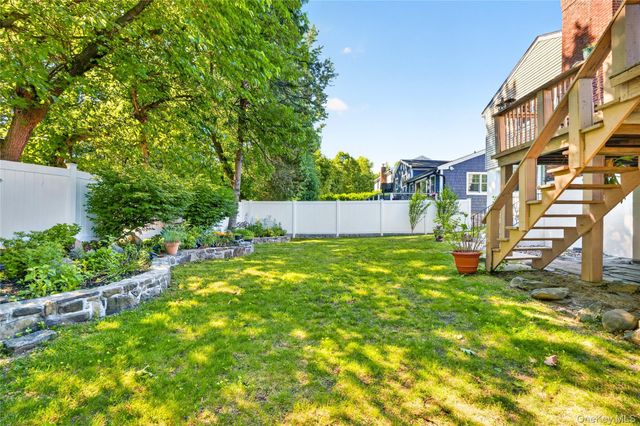 140 Saxon Drive, Mamaroneck, NY 10543