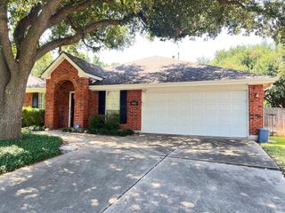 9005 Marthas DR, Austin, TX 78717