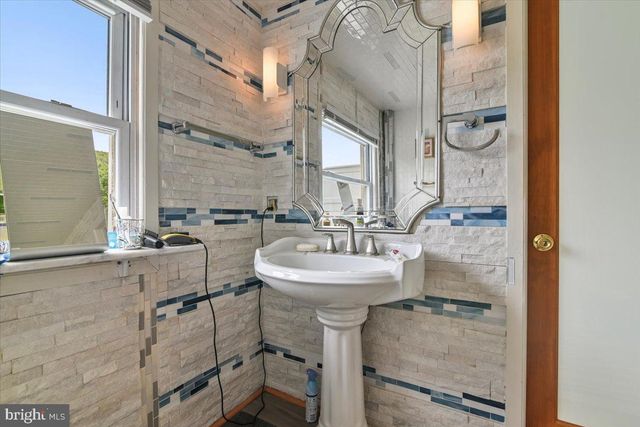 413 SOUTH AVE, Jim Thorpe, PA 18229