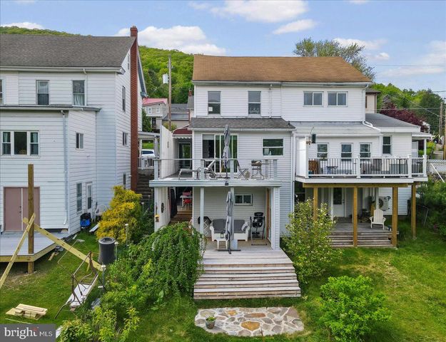 413 SOUTH AVE, Jim Thorpe, PA 18229