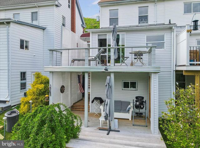 413 SOUTH AVE, Jim Thorpe, PA 18229