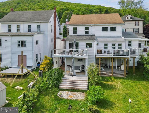 413 SOUTH AVE, Jim Thorpe, PA 18229