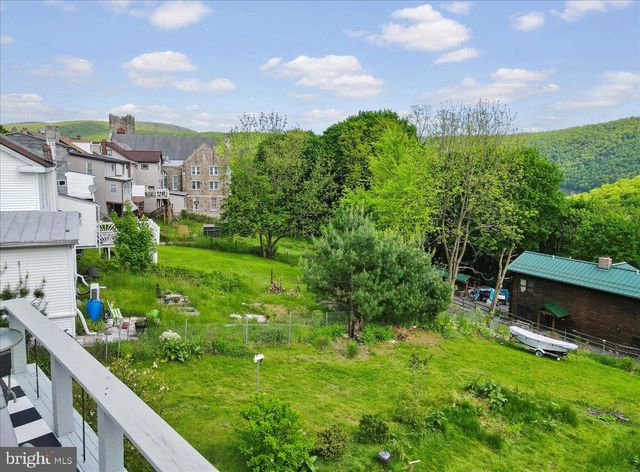 413 SOUTH AVE, Jim Thorpe, PA 18229