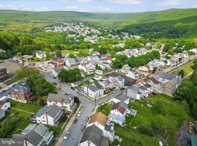 413 SOUTH AVE, Jim Thorpe, PA 18229