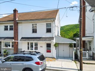 413 SOUTH AVE, Jim Thorpe, PA 18229